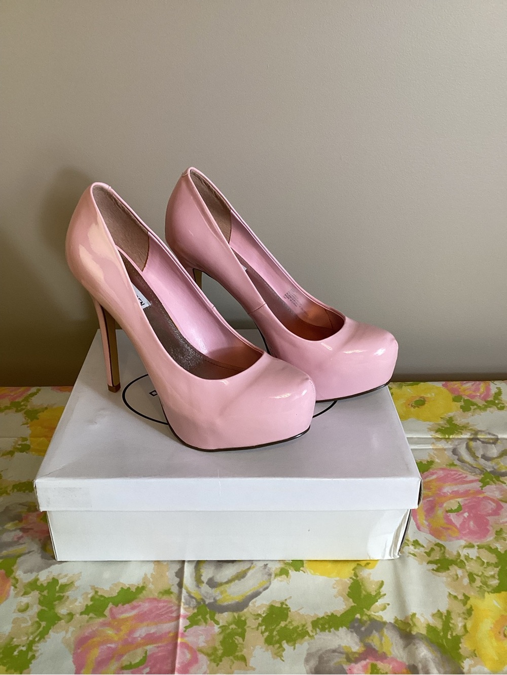 Steve Madden Blush Pink Patent Platform Stiletto Pumps NIB